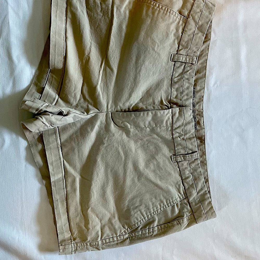 Gap Factory Woman’s Khaki Shorts Size 12